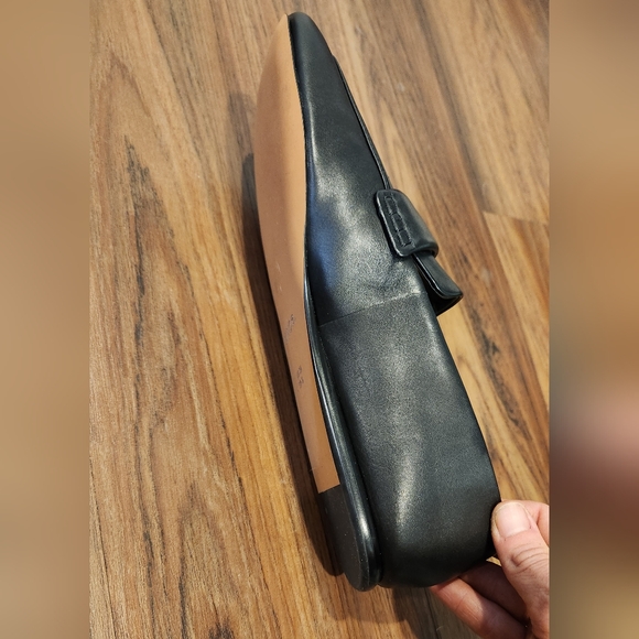 Women's Vince Davis Black Leather Slip-On Loafers size 7.5 - Picture 9 of 11